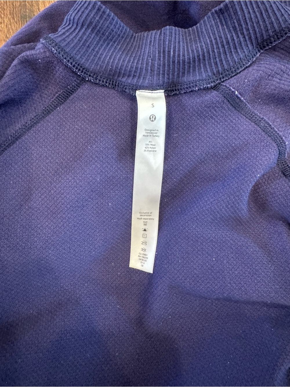 Lululemon Long Sleeve Top S - Picture 2 of 2
